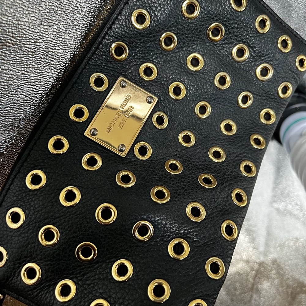 Michael kors wristlet